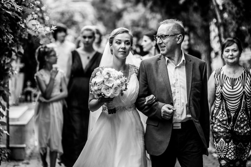 Nuntă Cristina şi Gabriel - ceremonie religioasă Biserica Cuţitul de Argint - Mihai Zaharia Photography