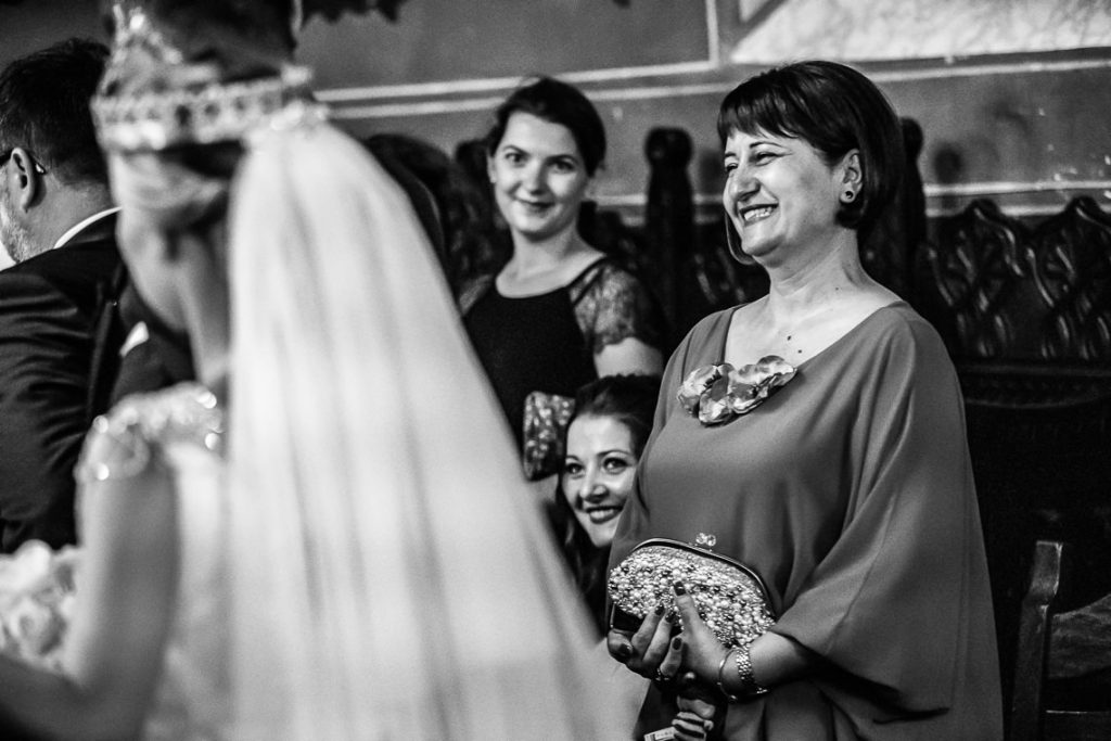 Nuntă Cristina şi Gabriel - ceremonie religioasă Biserica Cuţitul de Argint - Mihai Zaharia Photography