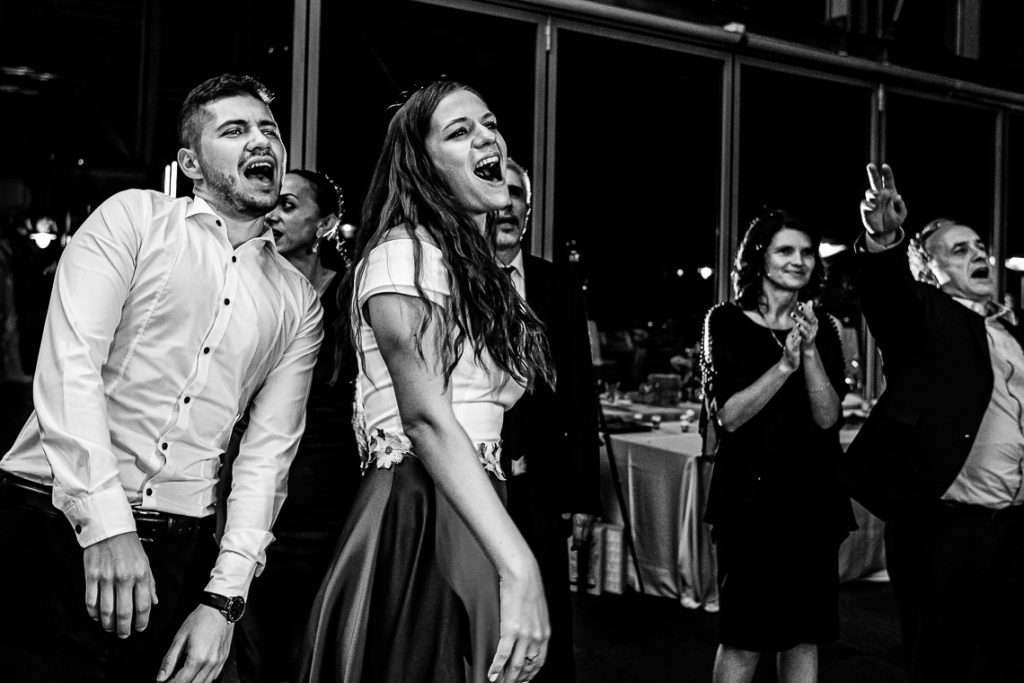 Fotografie de nunta pe terasa - Club Snagov - Ana-Maria si Dorin